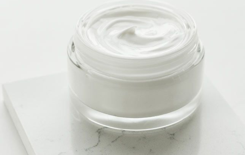 Moisturizer untuk Meredakan Jerawat PIH
