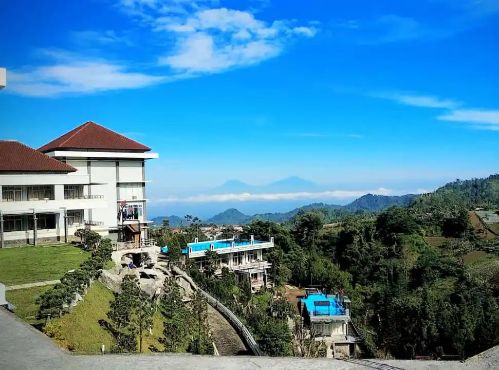 Rekomendasi 3 Hotel harga terjangkau dengan View Aalam