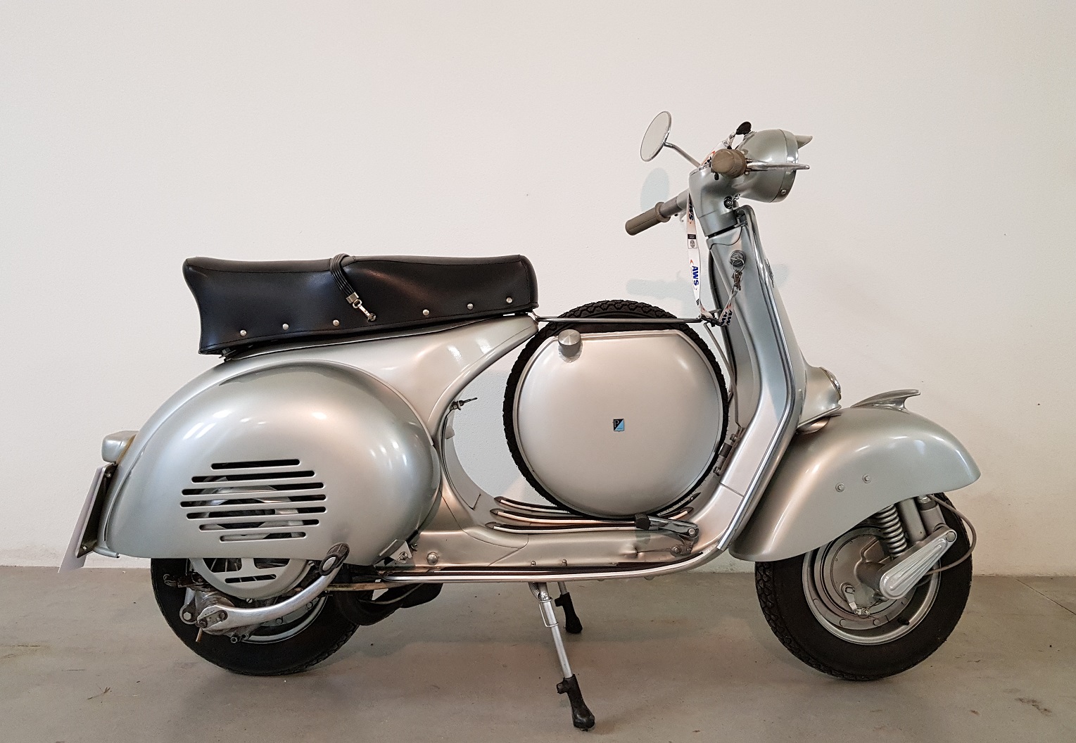 Vespa GS 150 VS1, tampil ikonik dengan bodi streamline dan mesin 145 cc