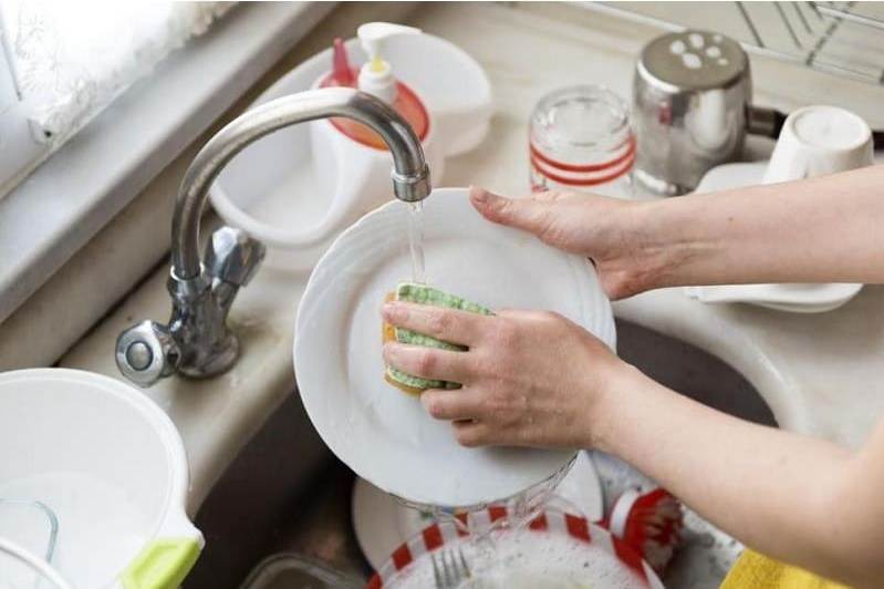 Rekomendasi sabun cuci piring terbaik.