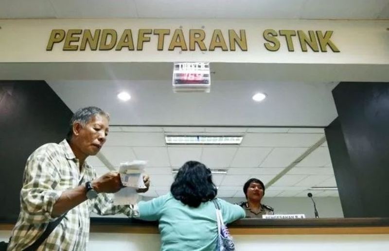 Estimasi biaya balik nama STNK dan BPKB motor bekas.