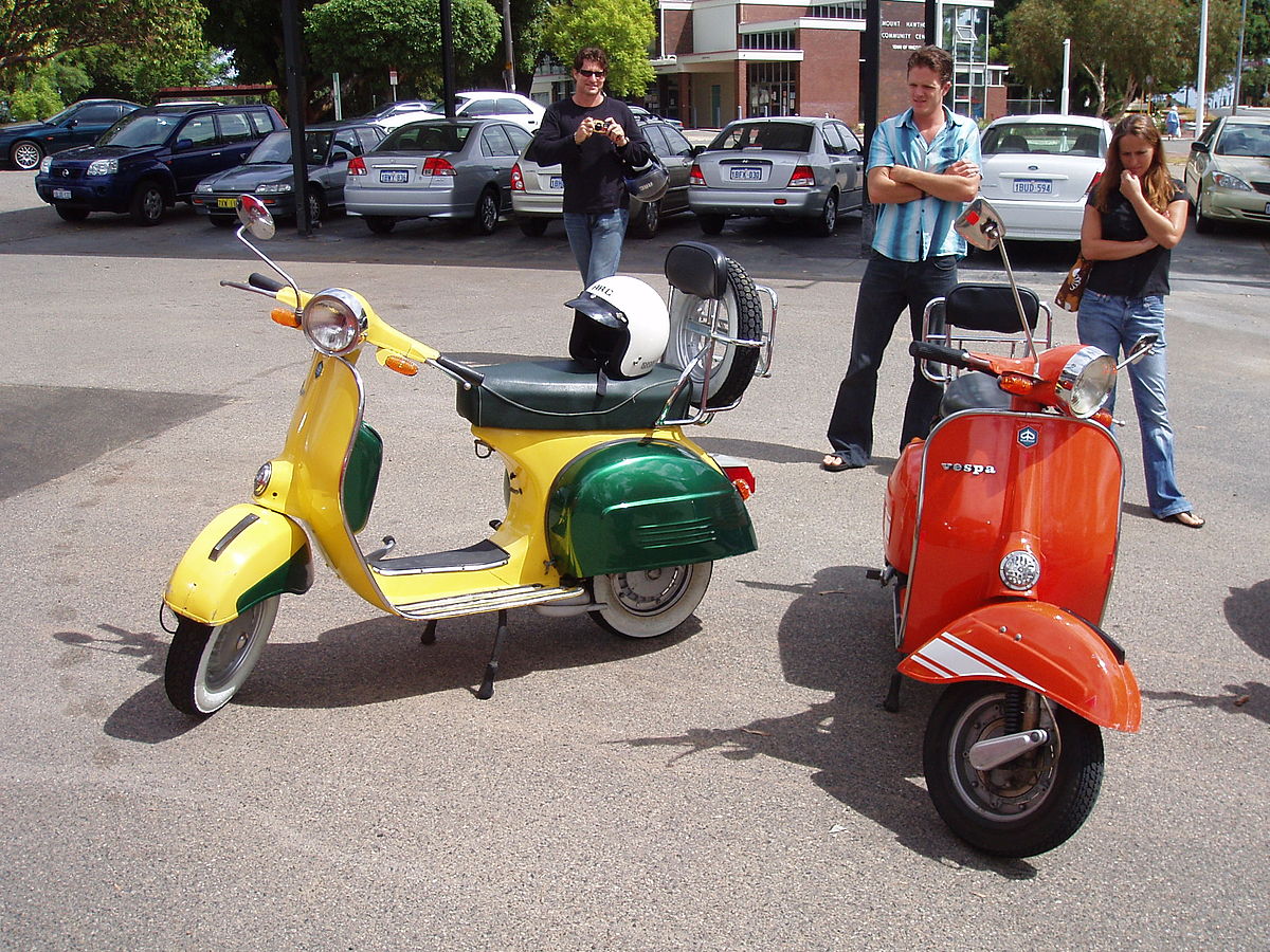 Vespa klasik seperti PX dan Sprint Veloce masih jadi favorit kolektor karena desain abadi dan karakter&nbsp;mesin&nbsp;2-tak.