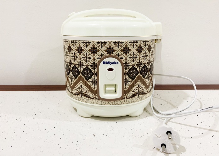 Ilustrasi rekomendasi rice cooker murah salah satunya Miyako.