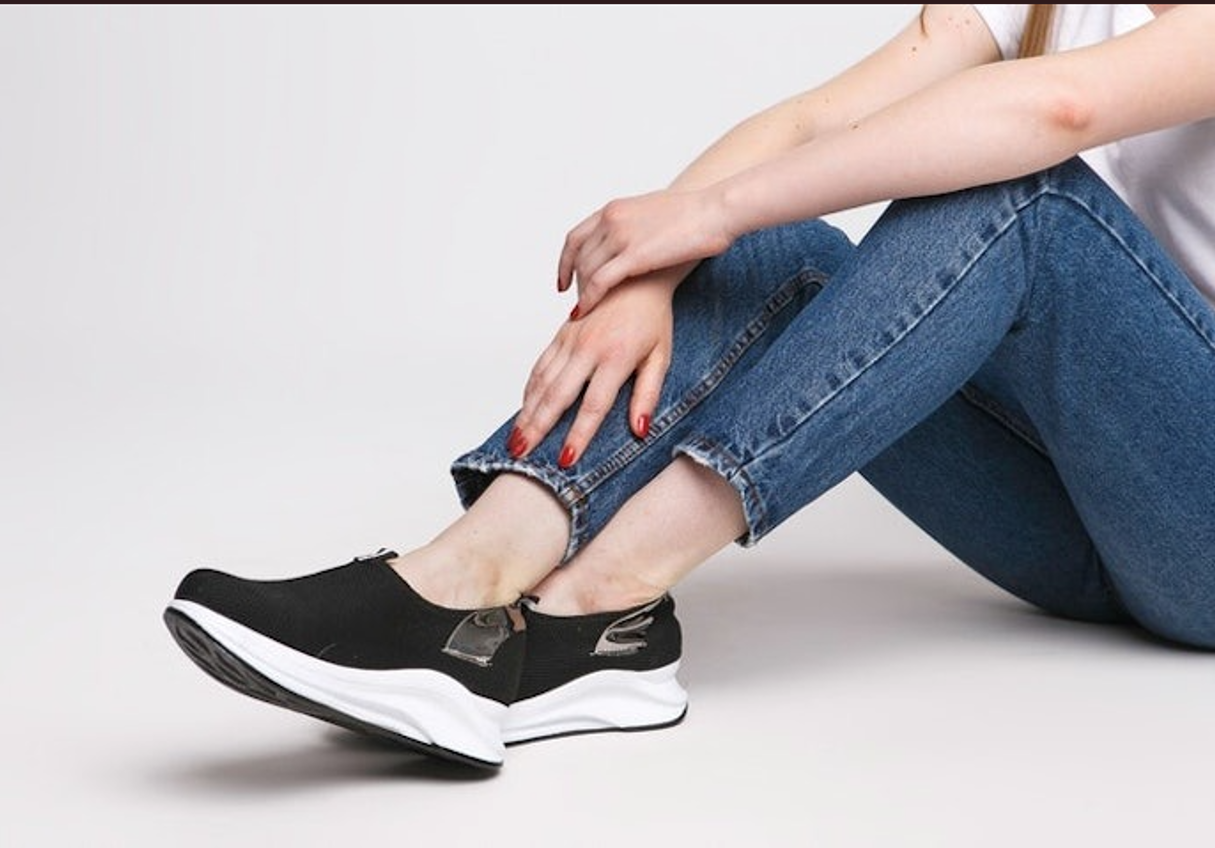 Ini dia 7 tips memilih sneakers wanita biar OOTD makin keren dan nggak salah pilih!