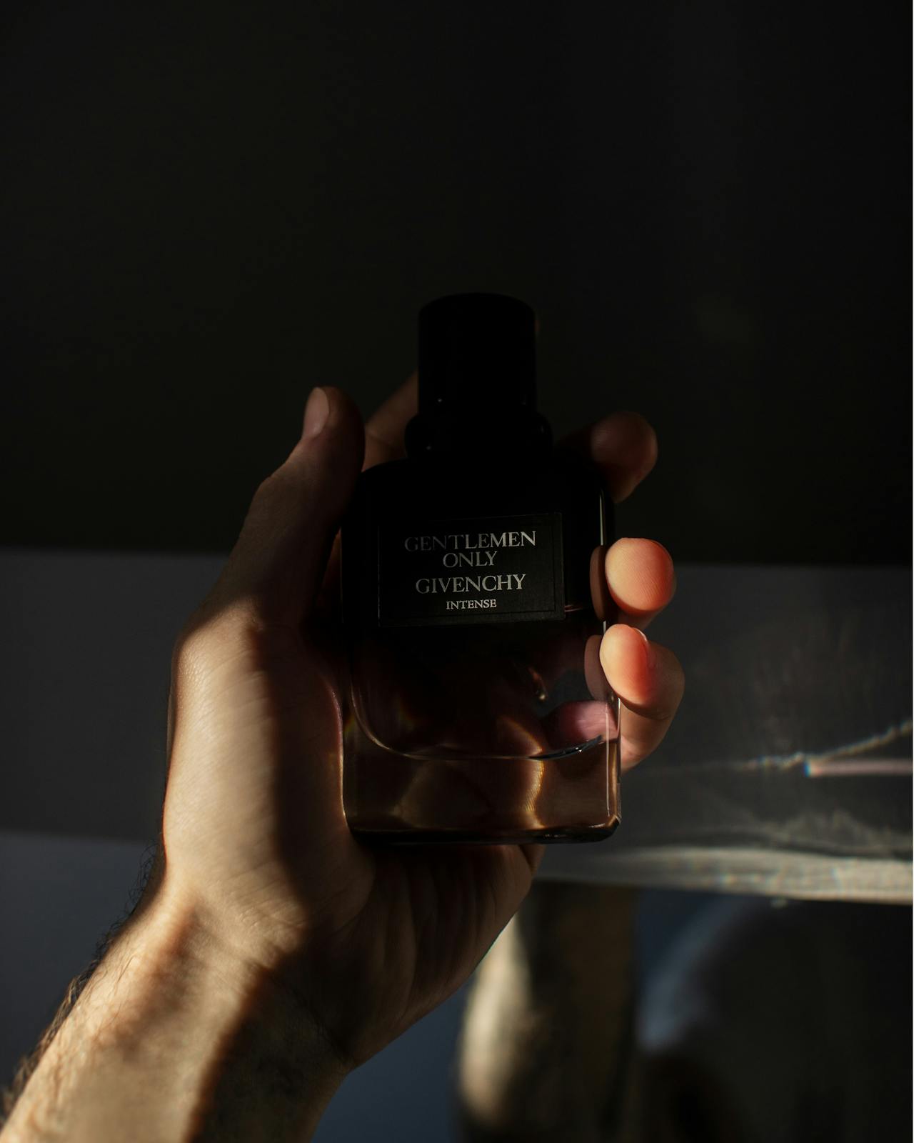 Ilustrasi parfum cowok