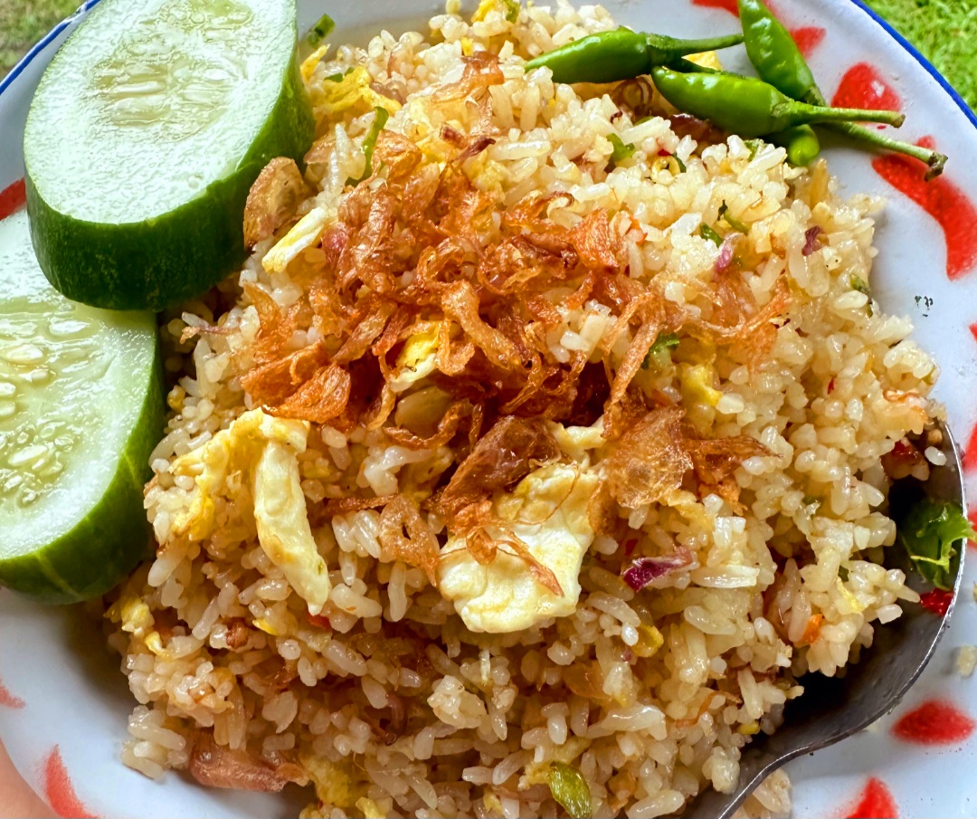 Nasi goreng jadul hadirkan rasa autentik dan aroma terasi yang menggugah.