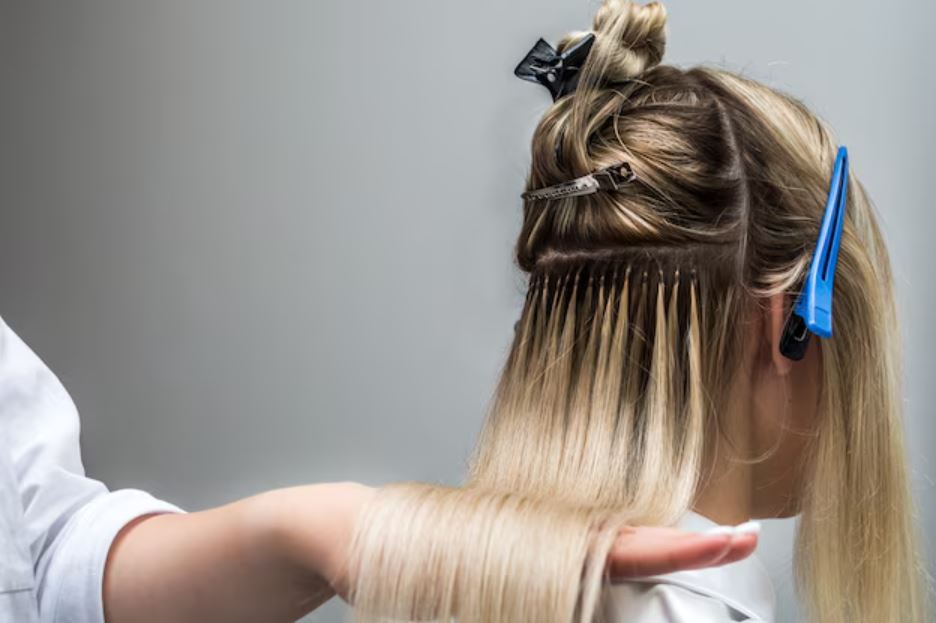 Hair extension bikin rambut makin kece, tapi bisa rusak parah kalau salah perawatan!