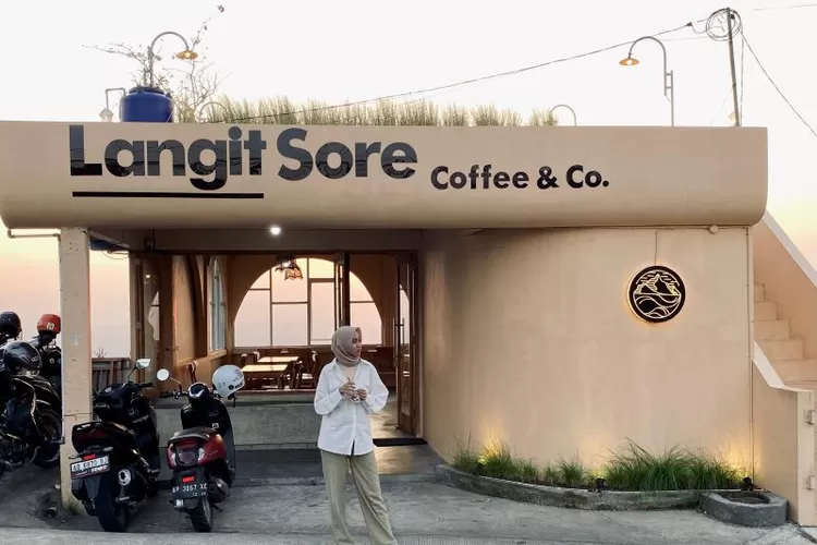 Ilustrasi Langit Sore Coffee & Co Jogja