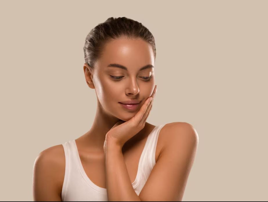 Retinol, peptida oral, hingga NAD+ booster jadi andalan anti-aging modern. Efektif bikin awet muda? Simak penjelasan ilmiahnya!