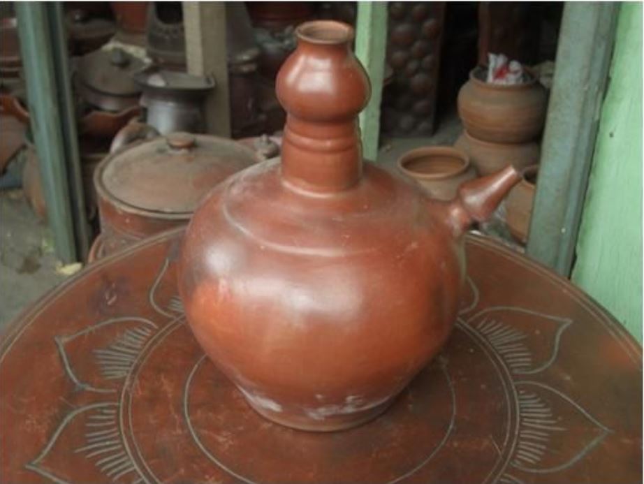 Kendi adalah alat dapur tradisional yang dulu wajib ada di rumah nenek!