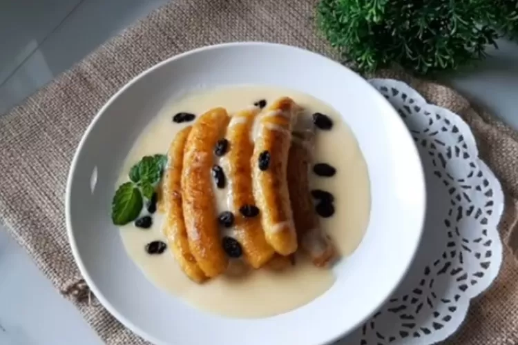 Ilustrasi Makanan Pisang Berendam