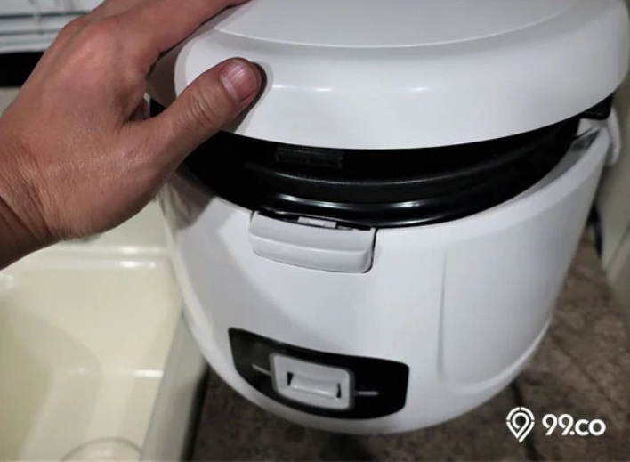 Ilustrasi perbaikan rice cooker.