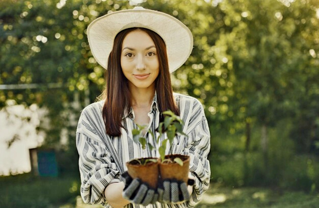 Pilihan hobi sehat yang bisa bikin tubuh bugar dan pikiran lebih fresh, salah satunya berkebun.