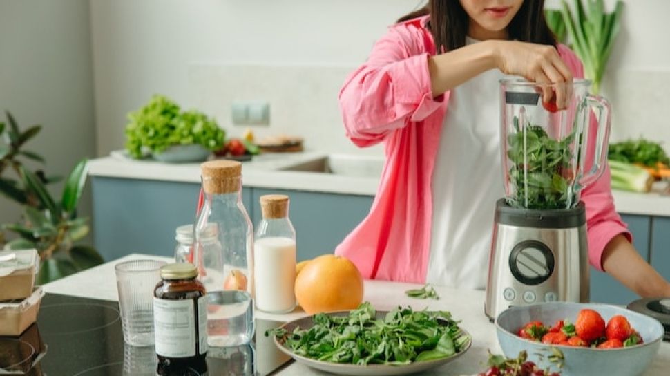 Blender Konvensional Andalan Dapur Ibu Rumah Tangga.