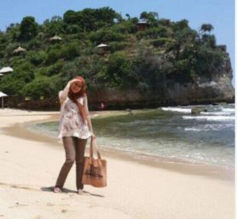 Pantai Indrayanti, termasuk dalam rekomendasi pantai terbaik di Yogyakarta.