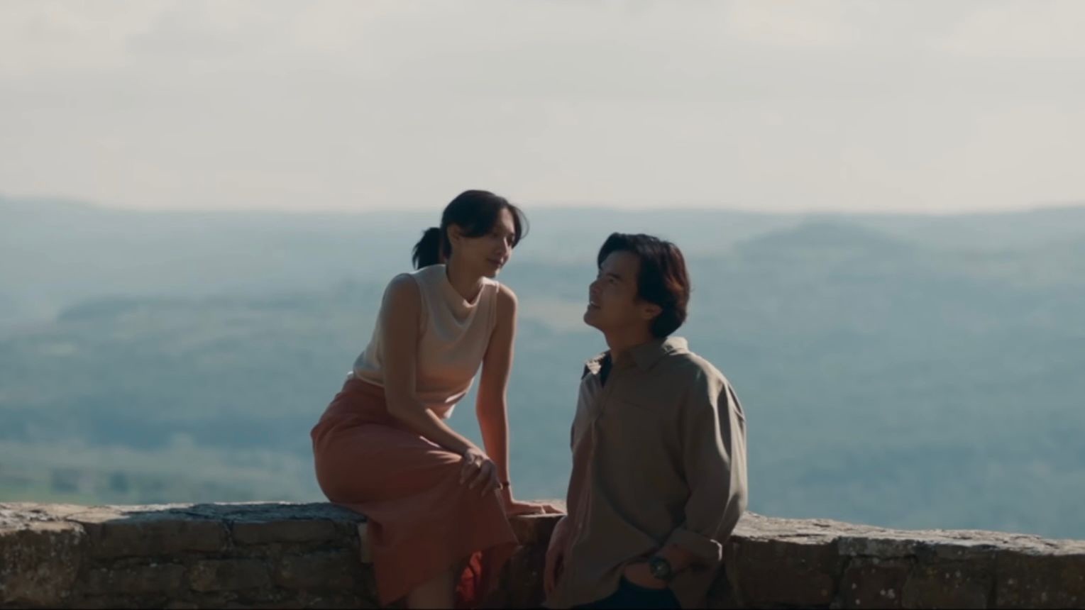 Salah satu adegan film Sore: Istri dari Masa Depan.