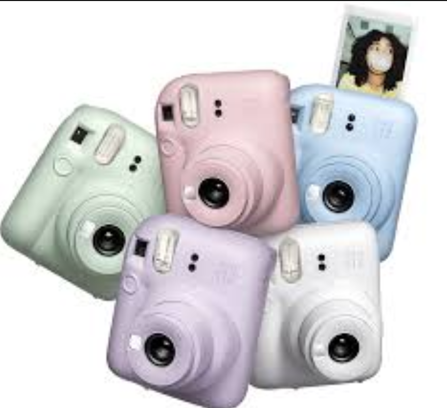 Mau cetak foto instan yang vibes-nya estetik? Ini dia 5 kamera polaroid paling kece 2025 buat gaya dan kenangan yang nggak basi!
