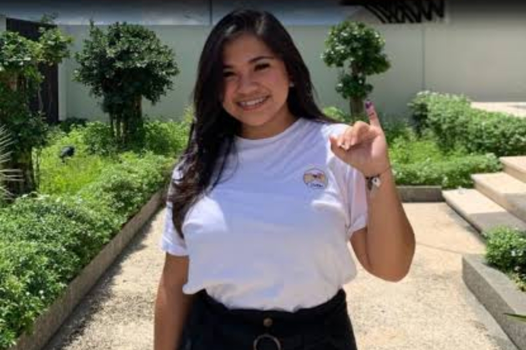 Liana Saputri, anak Haji Isam borong saham KFC Indonesia.