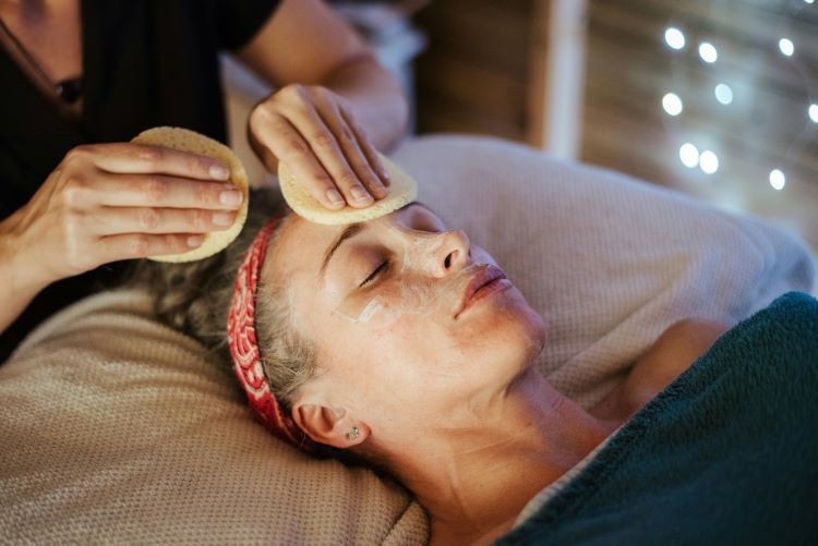 Manfaat dari Masker Berbahan Alami untuk Kulit Wajah.