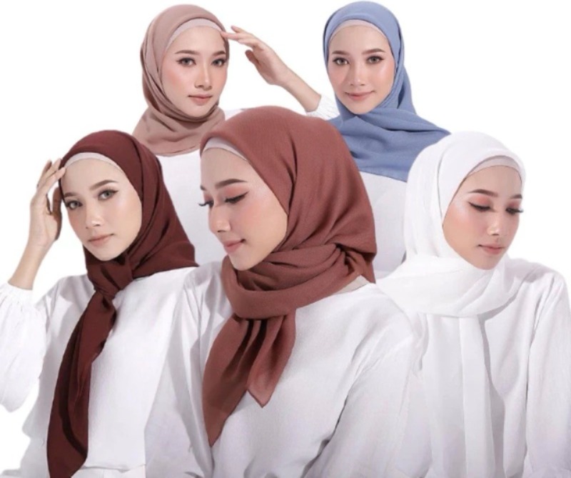 Hijab segi empat.