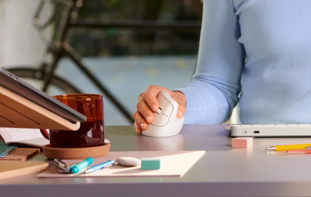 Ilustrasi Mouse Wireless