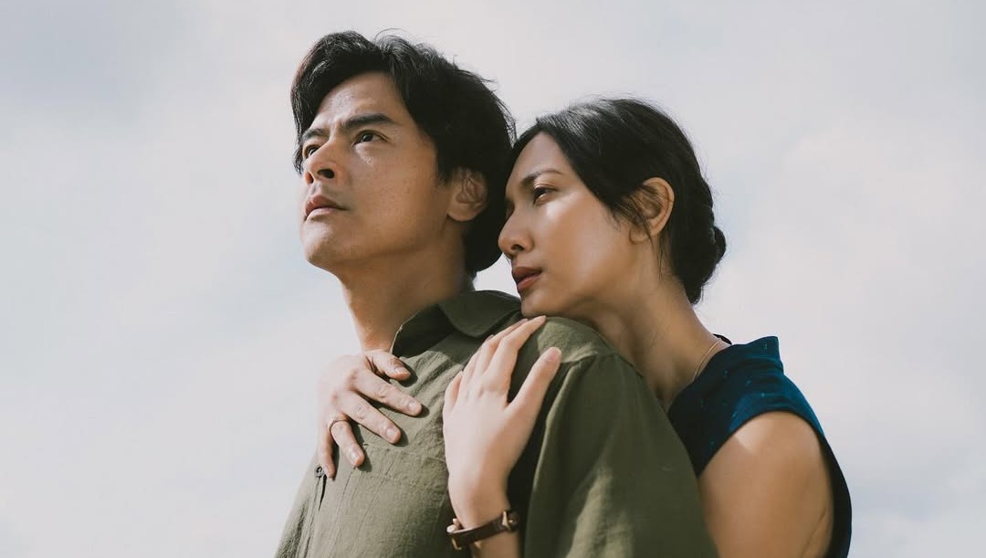Momen film Sore: Istri dari masa depan dengan lagu Terbuang Dalam Waktu.