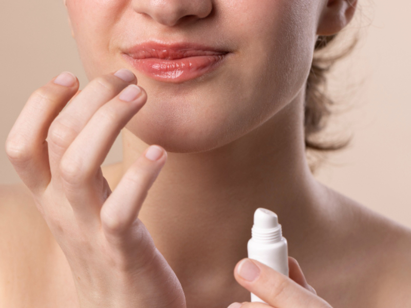 Lip Serum Dengan Formula Melembabkan dan Mencerahkan, Bibir Jadi Lebih Plumpy!