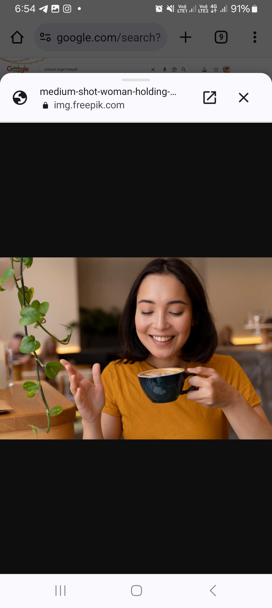 Ilustrasi minum kopi setiap hari.