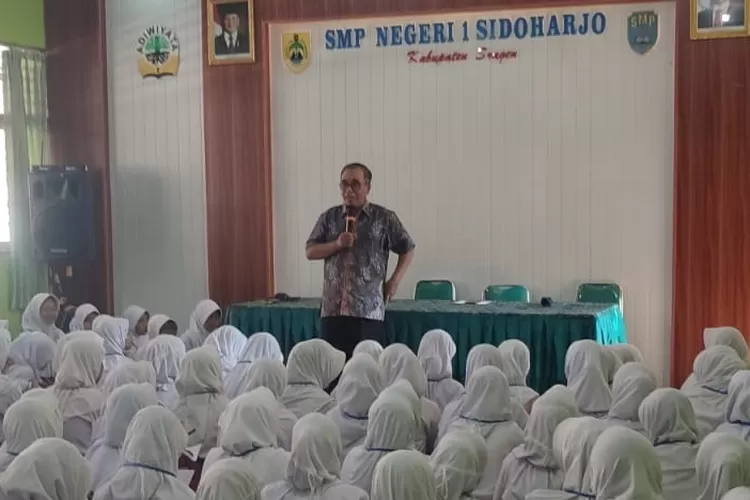 Ilustrasi Sambutan MPLS SMPN 1 Sidoharjo