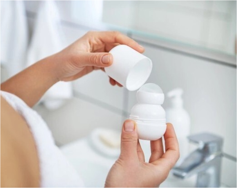 Deodoran yang  mengandung bahan kimia keras.