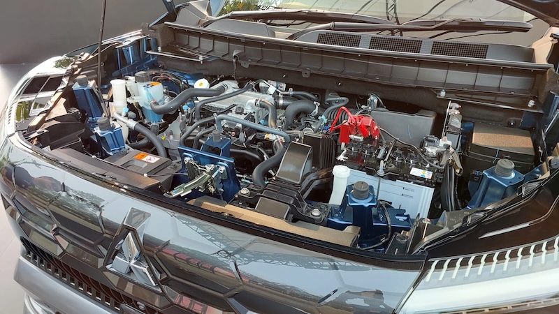 Mesin turbo 1.5L Mitsubishi Destinator dirancang untuk akselerasi responsif dan efisiensi optimal di jalanan Indonesia