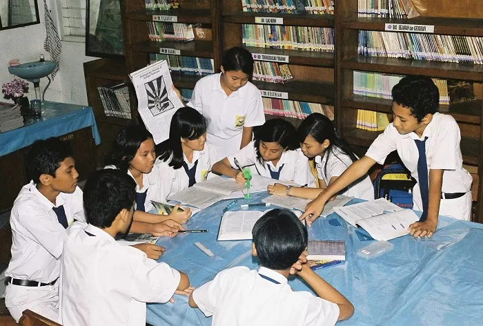 Siswa Berdiskusi