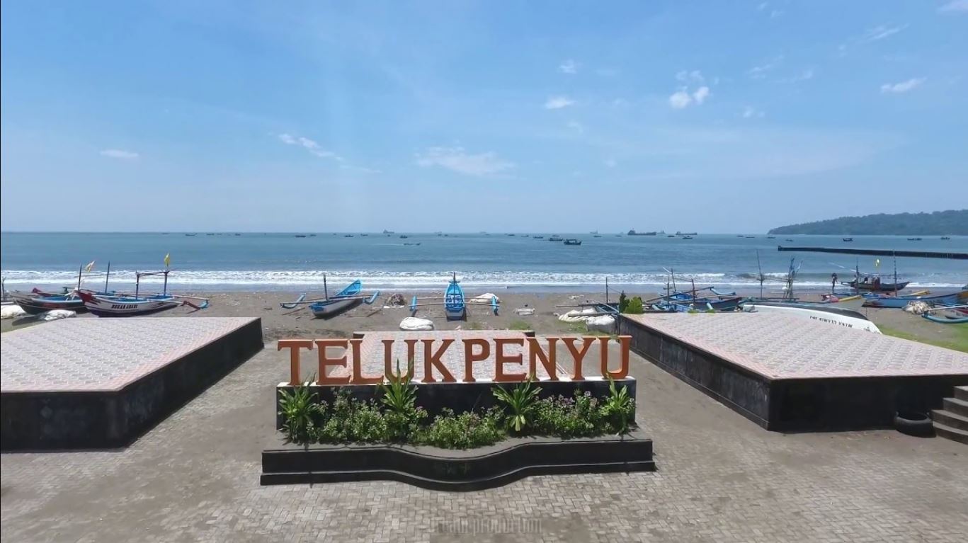 Pantai-pantai hits Cilacap ini cocok buat kamu yang butuh liburan murah tapi tetap kece!