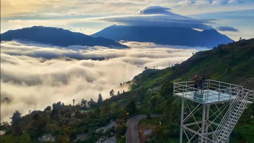 Ngopi sambil lihat awan, sunset, dan alam pegunungan? 5 cafe kece di Dieng ini wajib banget kamu datangi pas liburan nanti!