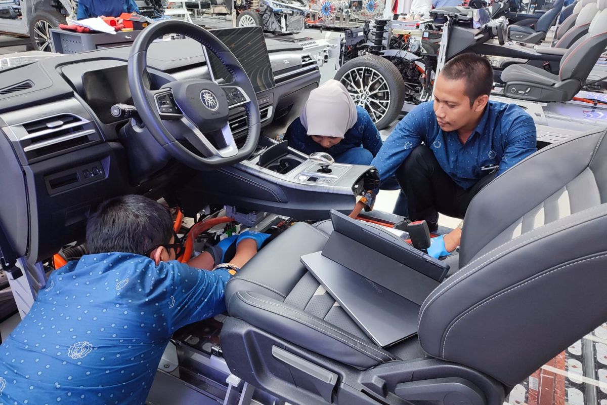 Praktik Pelatihan Otomotif
