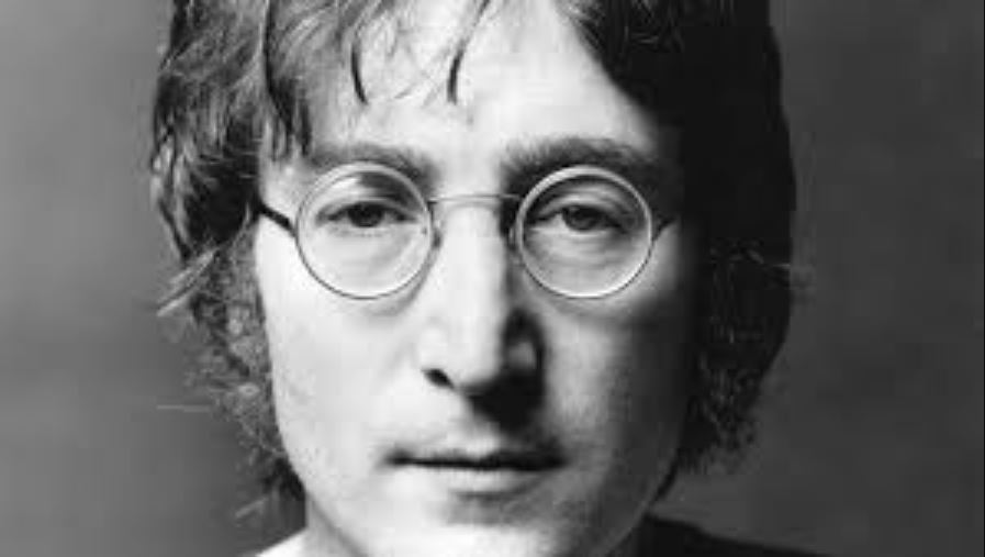 John Lennon: musisi jenius, aktivis perdamaian, dan suara hati dunia yang tak pernah padam.