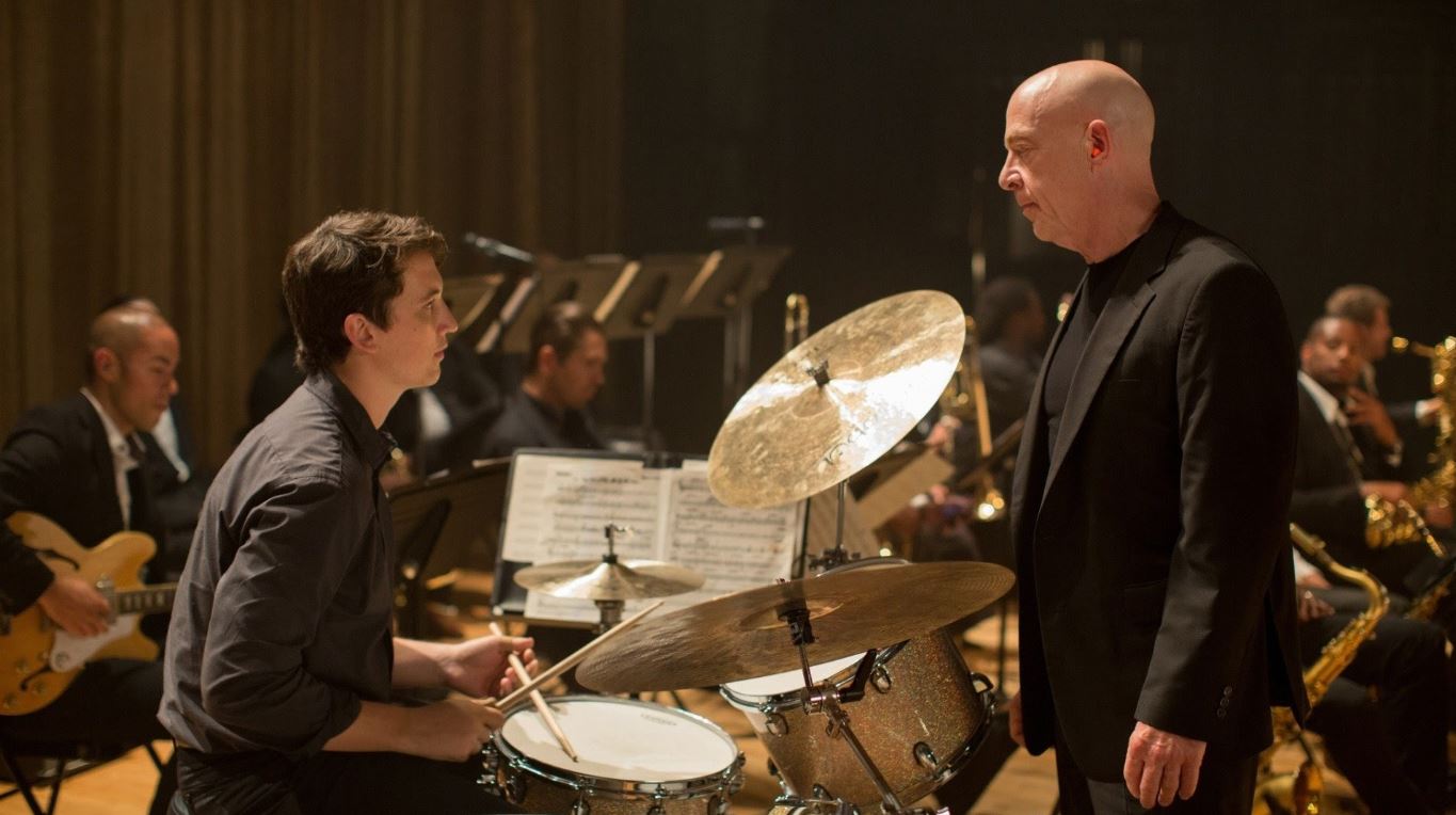 Chord jazz rumit, seperti latihan dalam film Whiplash yang penuh tekanan, tapi membuka jalan menuju ekspresi musik yang bebas dan mendalam.