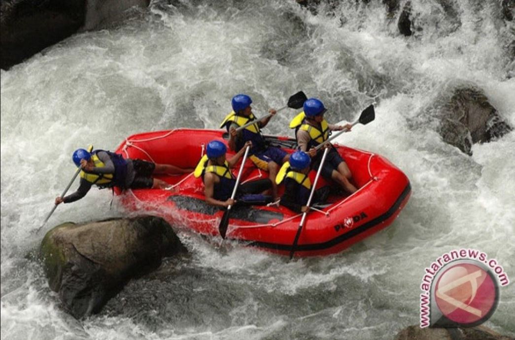 Mau rafting santai atau ekstrem? Sungai Elo & Progo di Magelang siap kasih pengalaman seru yang nggak bakal terlupa.