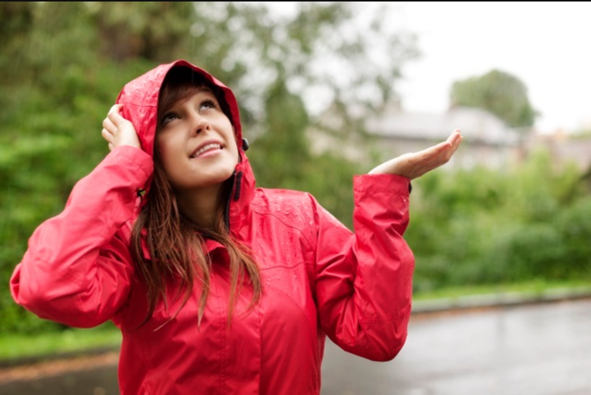 Lawan angin dingin dengan 5 jaket windproof terbaik buat pendaki, traveler, dan pencinta alam!