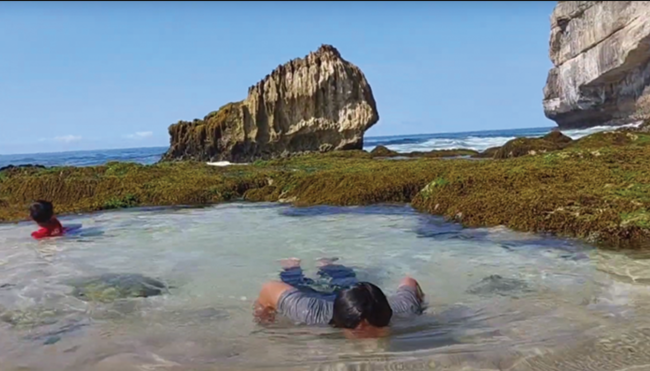 Pantai Karang Payung