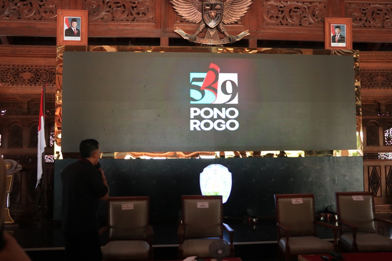 Bupati Sugiri Sancoko me-launching tema dan logo Hari Jadi Ponorogo ke-529 tahun.