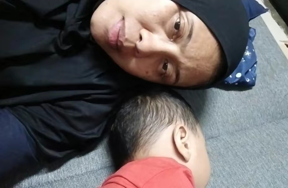 Ibu Rini dan bayinya 9 bulan yang viral.