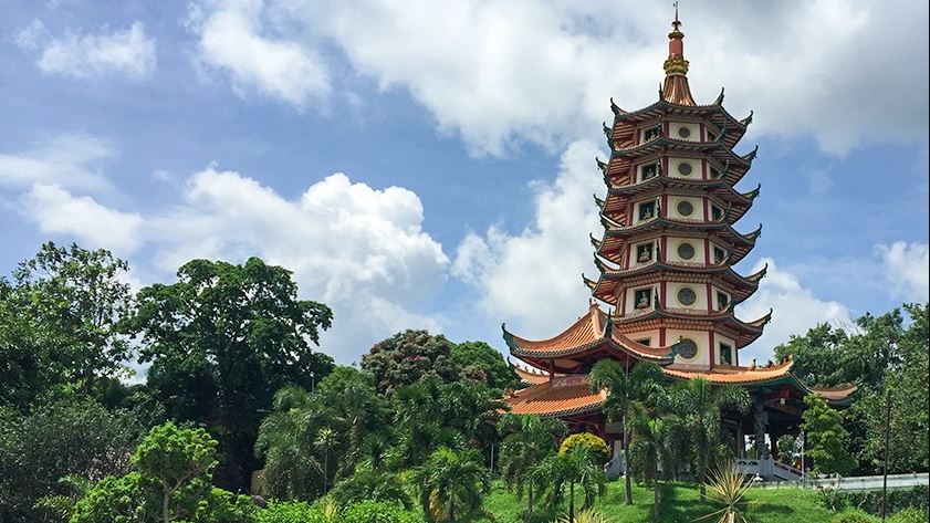 Liburan ke Semarang jangan lewatkan 8 tempat wisata paling ikonik dan hits tahun 2025 ini! Salah satunya&nbsp;Pagoda Avalokitesvara.