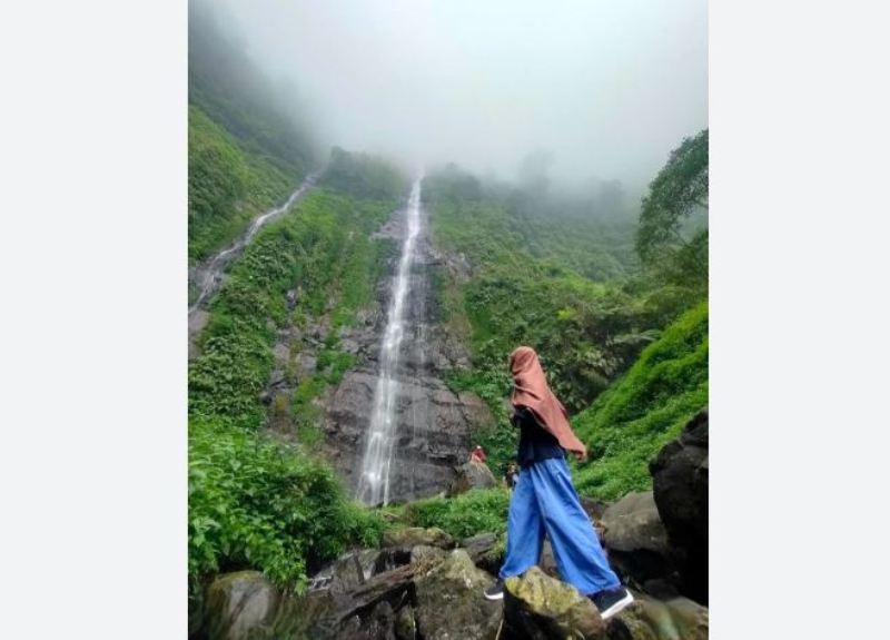 Air Terjun Tretes Wonosalam.