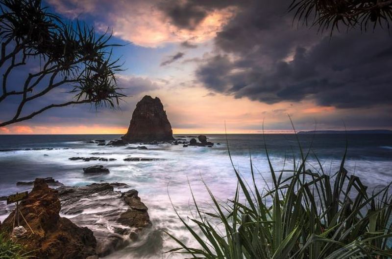 Pantai Papuma, Jember.