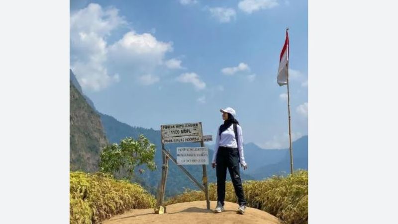 Puncak Jengger Mojokerto.