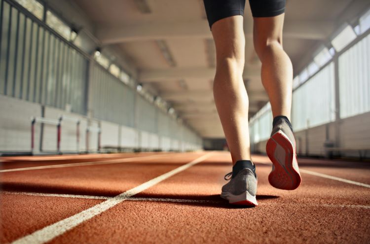 10 Rekomendasi Cross-training Running Shoes Terbaik 2025 untuk Latihan Serbaguna.