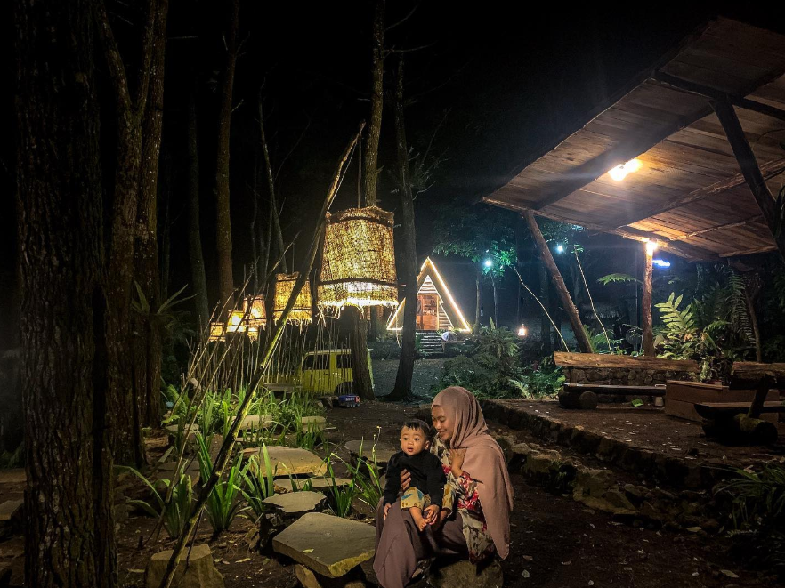 Bagi pengunjung Gunung Galunggung, Shelter Galunggung adalah tempat singgah ideal.