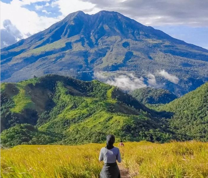Bukit Mongkrang, pemandangan serupa yang dapat dinikmati saat hiking di Poncol, Magetan.