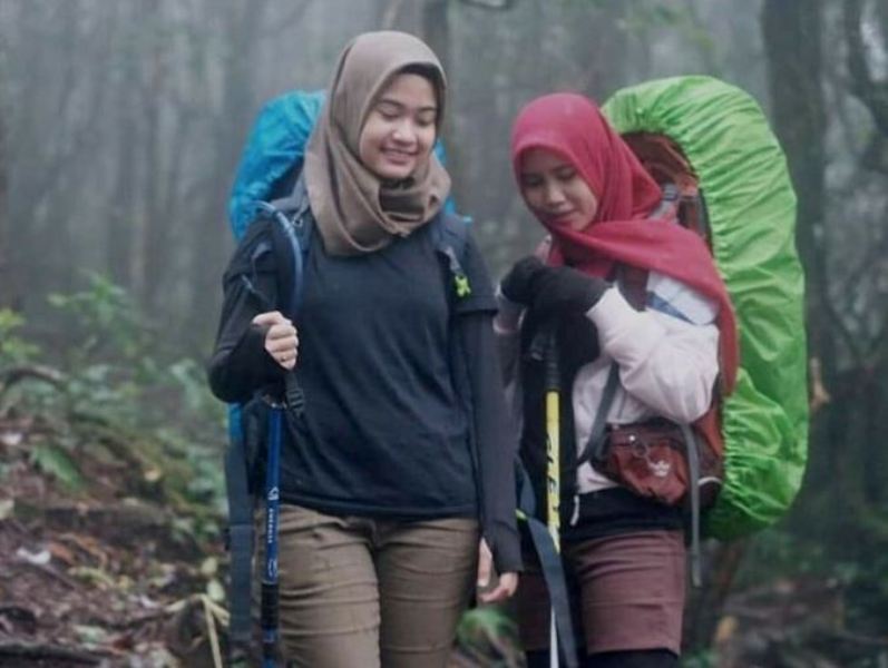 Rekomendasi spot camping di Gunung Lawu.